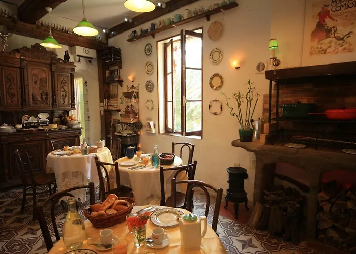 Maison De L\'Orb